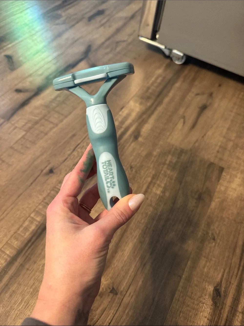 NWOT Heart to Tail Pet Deshedding Tool - Light Teal - Picture 4 of 4
